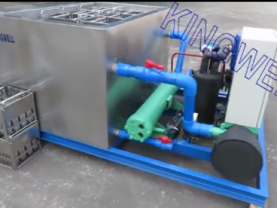 Video of new block ice machine matched with ice cream mould 