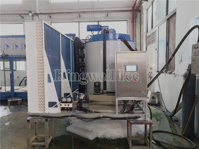 Air cooled 10tons per day flake ice machine under testing